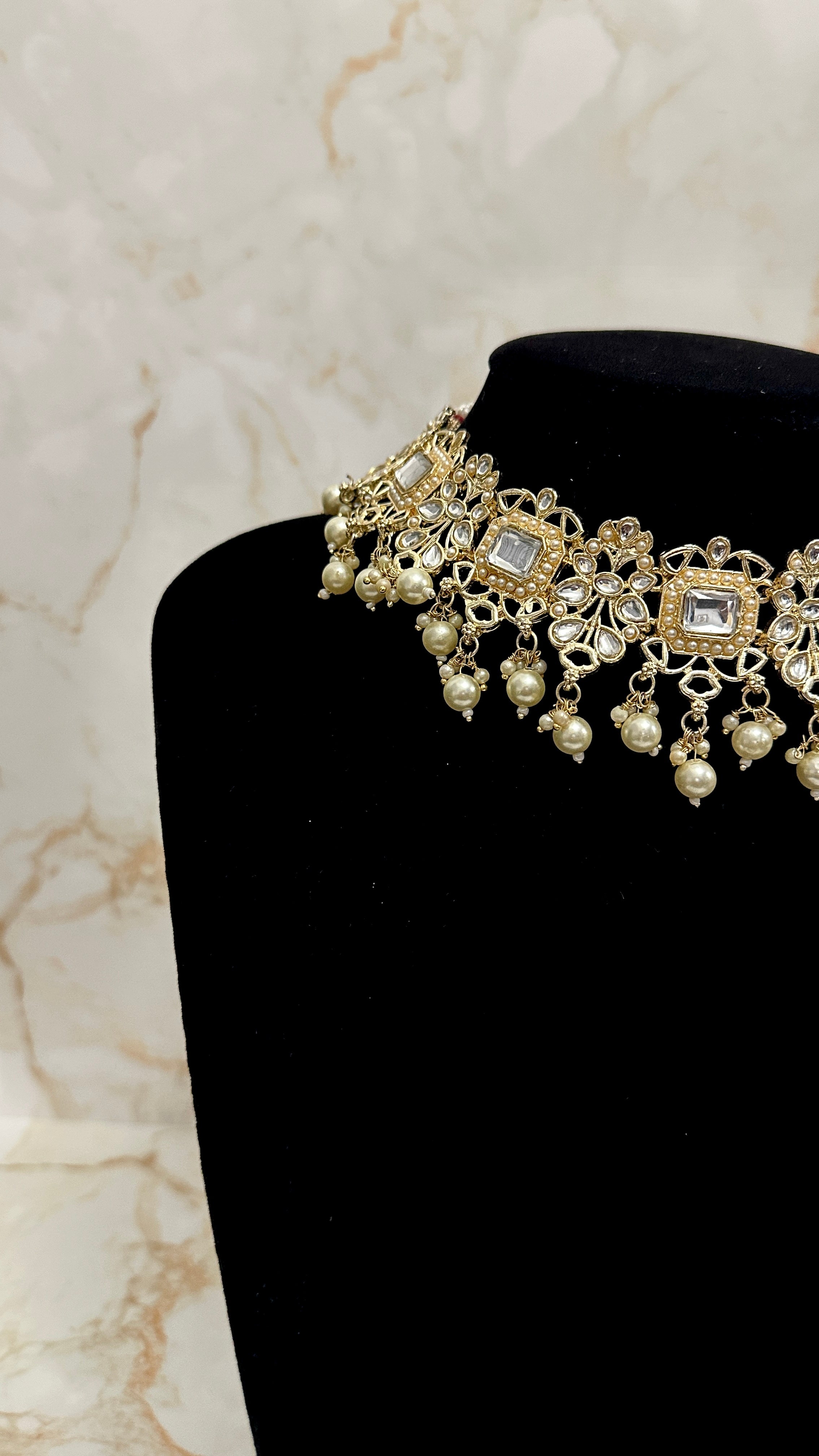 White Kundan Heavy Neckpiece